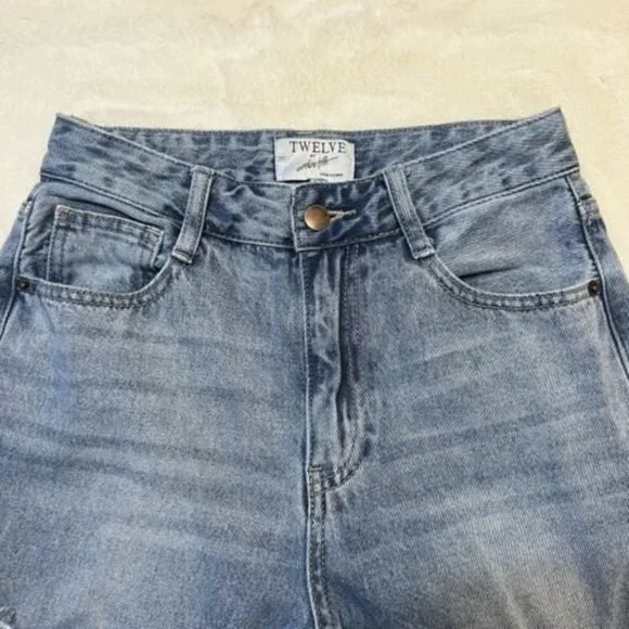 Twelve by Ontwelfth High Rise Boyfriend Jeans Distressed Straight Leg - Picture 4 of 10